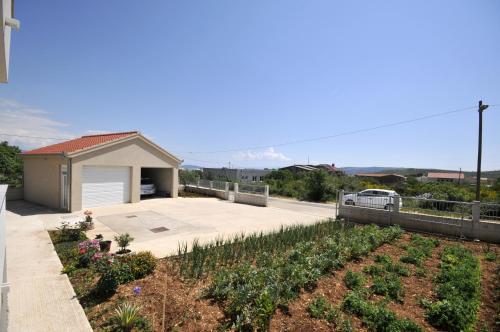 Apartments with a parking space Plano Trogir - 11649 - image 6