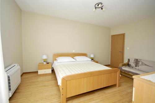 Apartments with a parking space Plano Trogir - 11649 - image 8