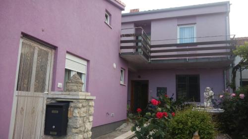 Apartments with a parking space Stinjan Pula - 11633 Pula 