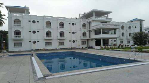 Exterior view, Hotel Agni in Krishnagiri