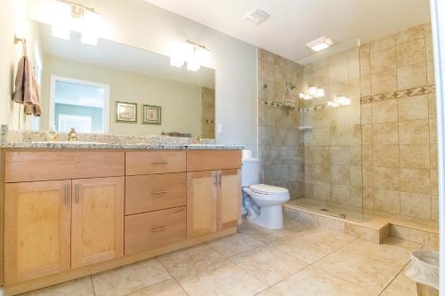 Avery's Ocean Breeze B Ocean View 3 Bedrooms Pet Friendly Sleeps 6 - image 2