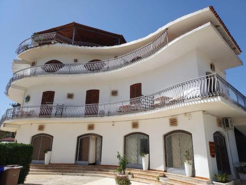  Arenella Beach Rooms, Arenella bei Case Monterosso