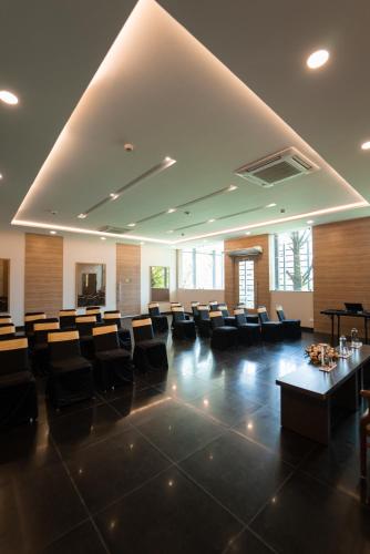 Üzleti központ, Hycinth Hotels in Thiruvananthapuram