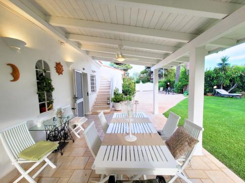  Luxury villa next to the beach with huge garden in Rosa Marina