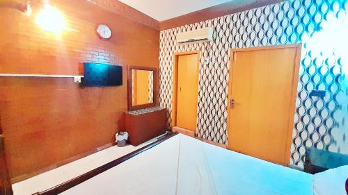 Hotel Super Seven - image 4