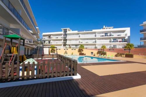 Solario De Sao Jose 1 Bed Apt with Seaview, South facing Balcony, Pool, Sauna, BBQ, Gym