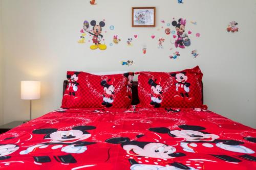 7 Bedroom Mansion Near Disney in Kissimmee, USA