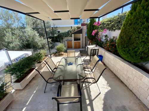 Hotel Vila Ali – Ksamil, OR