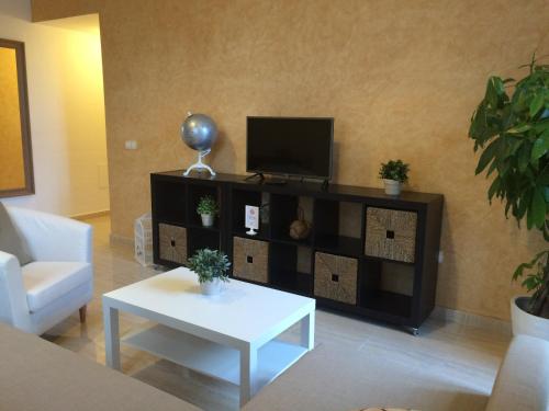 Life Apartments Alameda Colón - main image