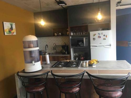 Hogar de Adriane Bed and Breakfast Cerca Al Aeropuerto - Miniatura 3