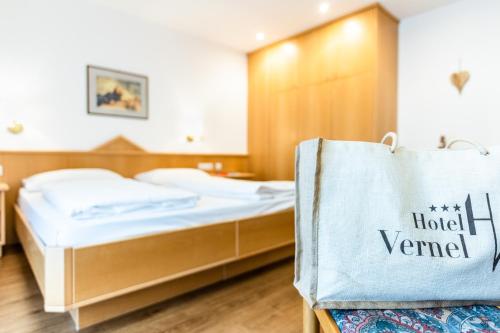 Hotel Vernel - Tap to explore photos
