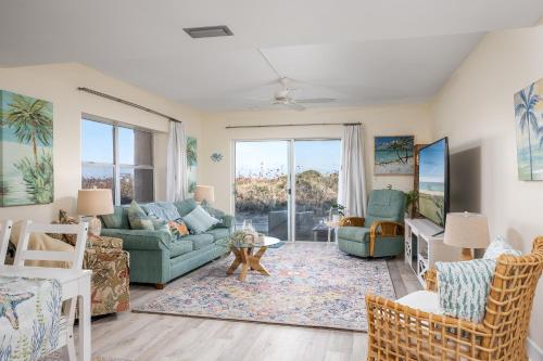 Creston House 12A in Butler Beach, USA