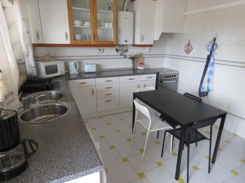 Casas da praia Supertubos - image 3