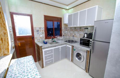 Très joli appartement avec une vue panoramique. (Tres joli appartement avec une vue panoramique.) in 아인 하우지