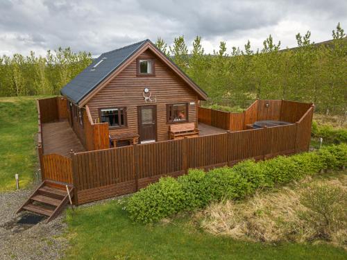 B&B Akranes - Cosy Retreat Home with Jacuzzi - Bed and Breakfast Akranes
