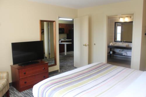 Country Inn & Suites by Radisson, Crystal Lake, IL