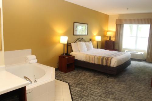 Country Inn & Suites by Radisson, Crystal Lake, IL