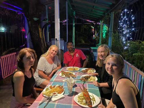 Elena Garden Resort and Restaurant – Trincomalee, GA