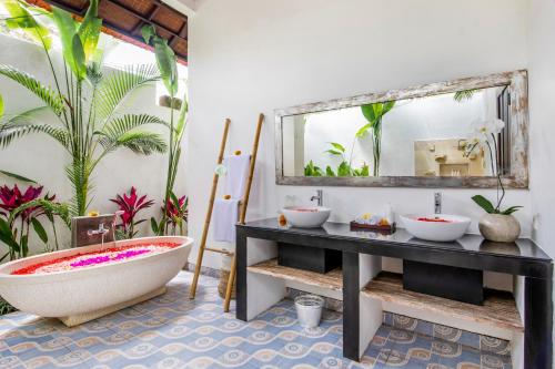 Two-Bedroom Villa image 4