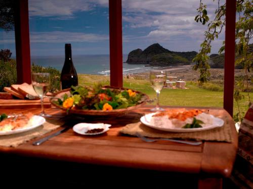 طعام و مشروبات, بيثيلز بيتش كوتيدجيز (Bethells Beach Cottages) in بيثيلز بيتش