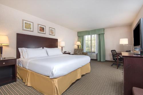 Holiday Inn Express Haskell-Wayne Area, an IHG Hotel