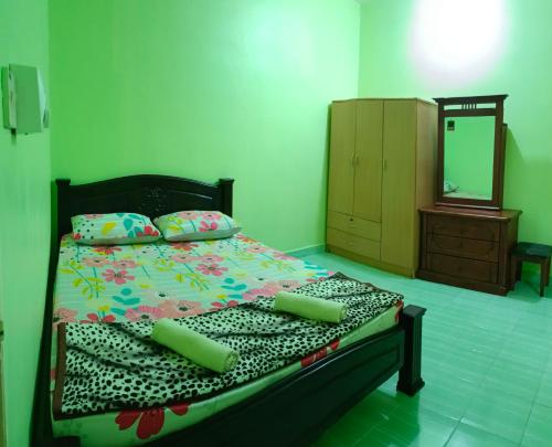 Homestay Bajet KK UA1 Ground Floor 3 Rooms 1 Aircond