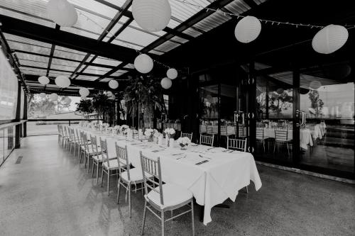 Restaurant, Estate Tuscany, The Mill & Brokenback Bar in Hunter Valley