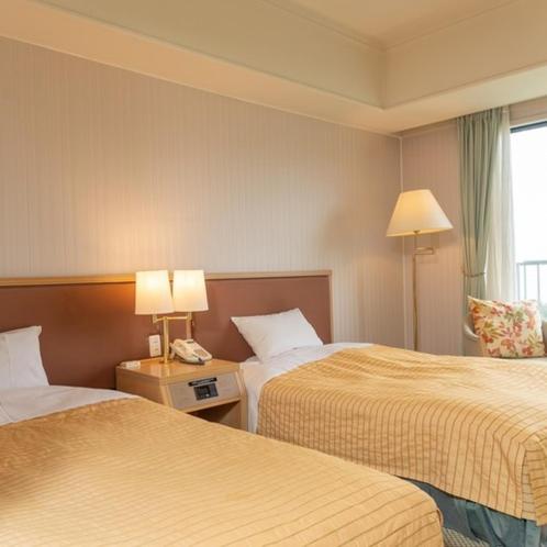 2 twin beds