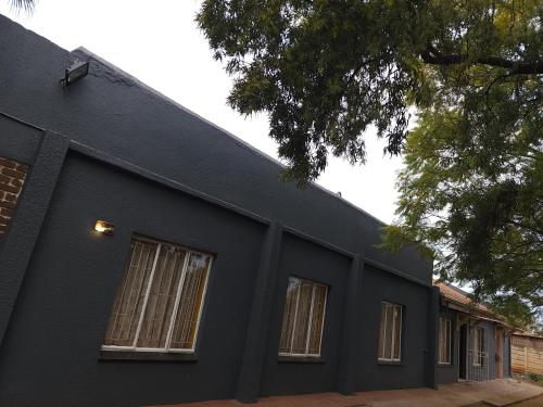 WAMPEX GUEST HOUSE IN NORTHAM CBD 239 COAL STREET in Northam