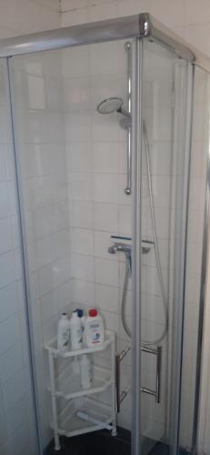 NICOLE, not for parties, not a hotel, room with shared bathroom, no kitchen, Amsterdam (photo 11)