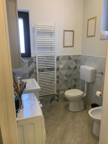 Bathroom, Casa Gialla 89 in Garbagnate Milanese
