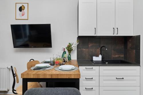 Dapur, Jagodno Wrocław Kajdasza Studio z Bezpłatnym Garażem by Noclegi Renters (Jagodno Wroclaw Kajdasza Studio z Bezplatnym Garazem by Noclegi Renters) in Jagodno