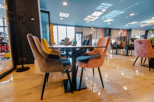 Étterem, HOTEL LOBBY in Bihac