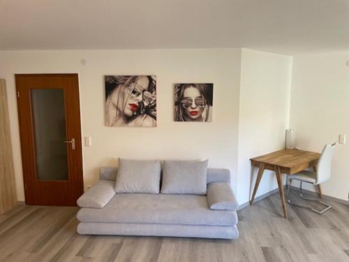 Schicke & komfortable 1 Zimmer Wohnung nahe Flughafen & Messe in Filderstadt