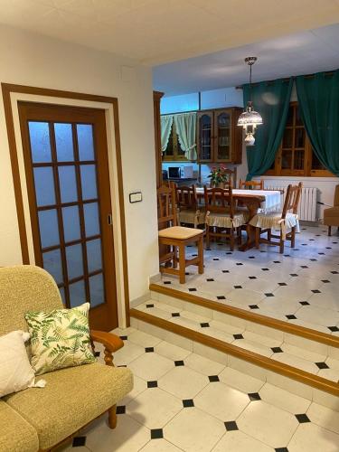 Létesítmények, 4 Bed Villa - Sleeps 8 - Pool - HotTub - Garden in Massanet de la Selva