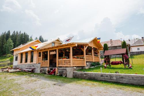 Фасада на хотела, Casa VLC Punct Gastronomic Local Bilbor in Bilbor