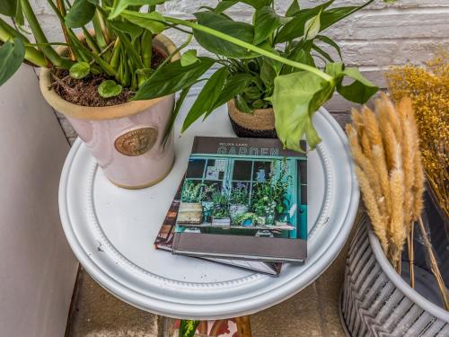 Pass the Keys Delightful 2 Bed House a Stones Throw From Beach Pass the Keys Delightful 2 Bed House a Stones Throw From Beach