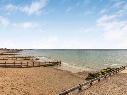 Pass the Keys Delightful 2 Bed House a Stones Throw From Beach Pass the Keys Delightful 2 Bed House a Stones Throw From Beach