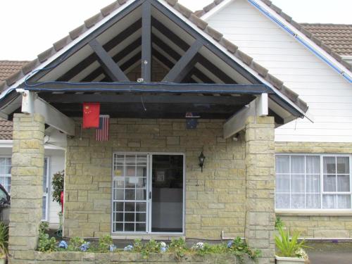 Malones Spa Motel - image 4