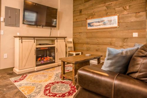 Strictly Moose Luxury Vacation Suites in Gorham