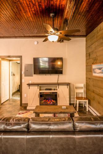 Strictly Moose Luxury Vacation Suites in Gorham (New Hampshire)