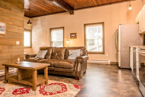 Strictly Moose Luxury Vacation Suites in Gorham (New Hampshire)