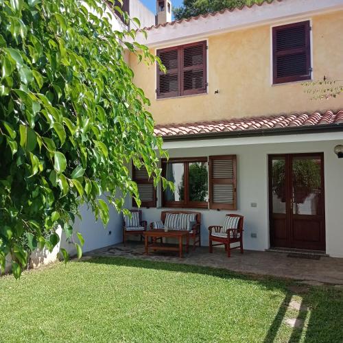  Margherita Holiday House, Pension in Porto Pino
