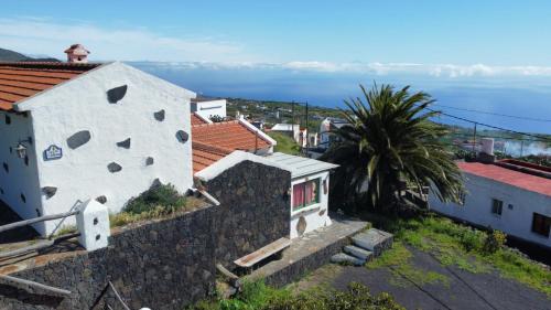 Casa rural con barbacoa, terraza y vistas al Mar en Isora