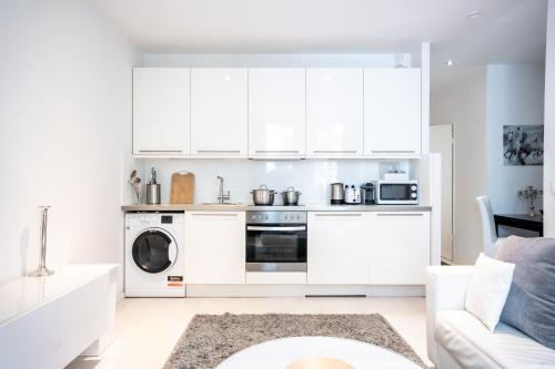 Komplette 2 Zimmer Wohnung Zentral neben Oktoberfest, Monaco di Baviera (foto 4)