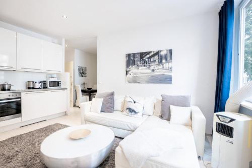 Komplette 2 Zimmer Wohnung Zentral neben Oktoberfest, Monaco di Baviera (foto 3)