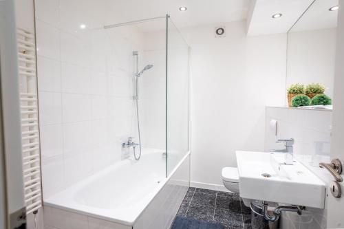 Komplette 2 Zimmer Wohnung Zentral neben Oktoberfest, Monaco di Baviera (foto 10)