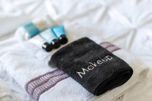 2BR 1BA Duplex House King Beds Great for Small Groups Close to All Uptown Charlotte attractions 2BR 1BA Duplex House King Beds Great for Small Groups Close to All Uptown Charlotte attractions