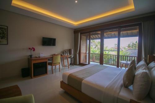 Queen at Gunung Sari – Ubud, CO