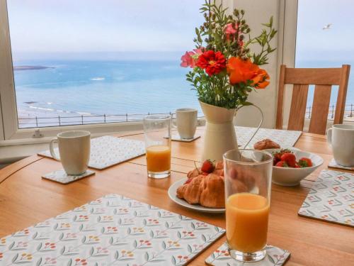 Picture of Apartment 6